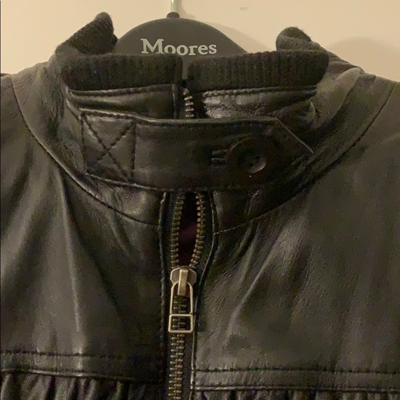 Danier black leather coat - Picture 3 of 6